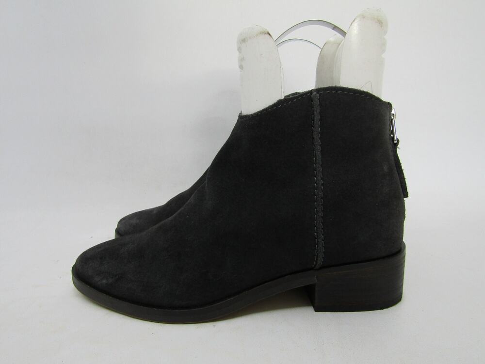 Dolce Vita Womens Size 8 M Gray Suede Zip Ankle Fashion Boots Bootie